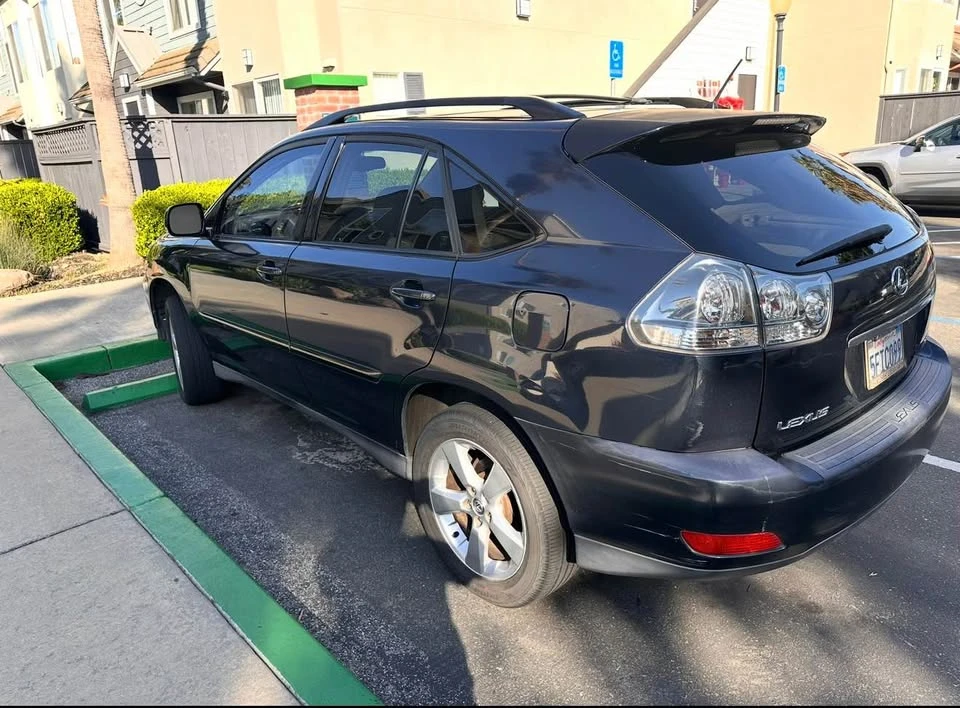 2004 Lexus RX 2nd Gen - Image 3 of 4