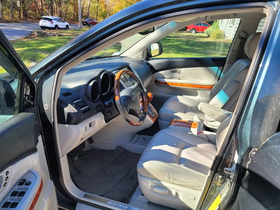 2004 Lexus RX 2nd Gen - Image 6 of 8