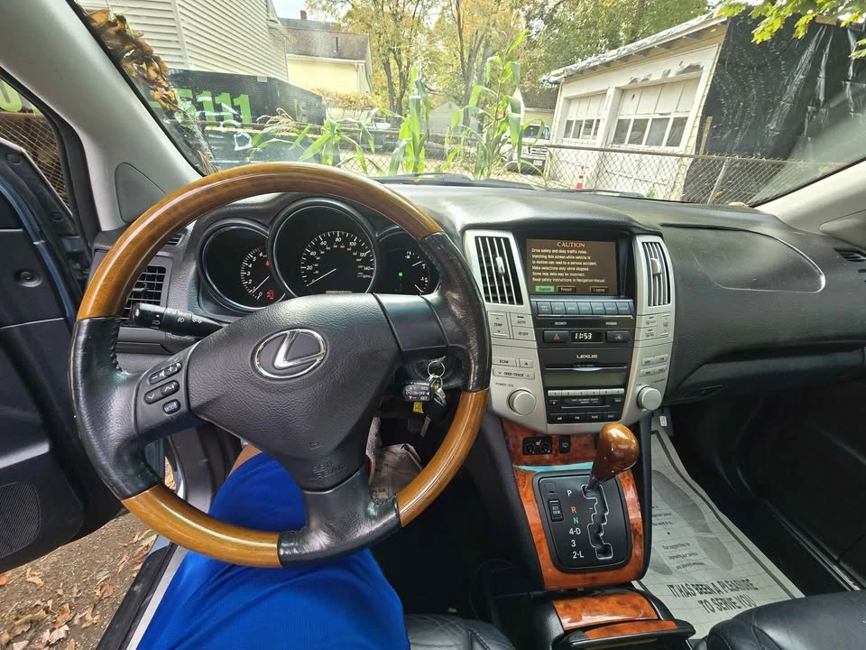 2004 Lexus RX 2nd Gen - Image 3 of 15