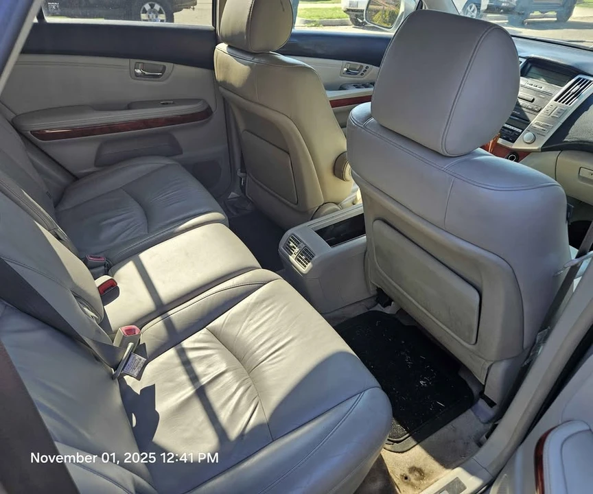 2004 Lexus RX 2nd Gen - Image 6 of 10