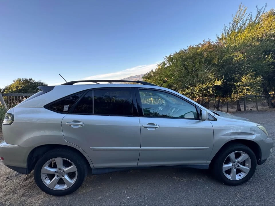 2004 Lexus RX 2nd Gen - Image 3 of 9