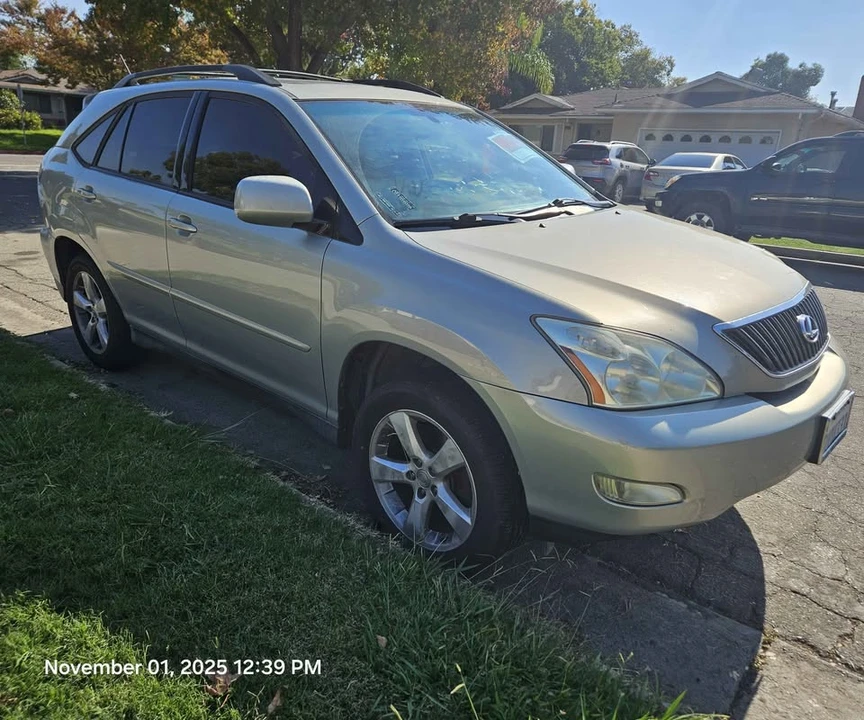 2004 Lexus RX 2nd Gen - Image 2 of 10