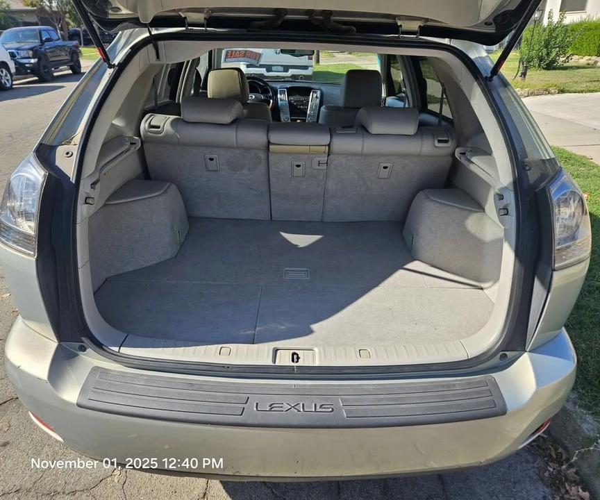 2004 Lexus RX 2nd Gen - Image 4 of 10