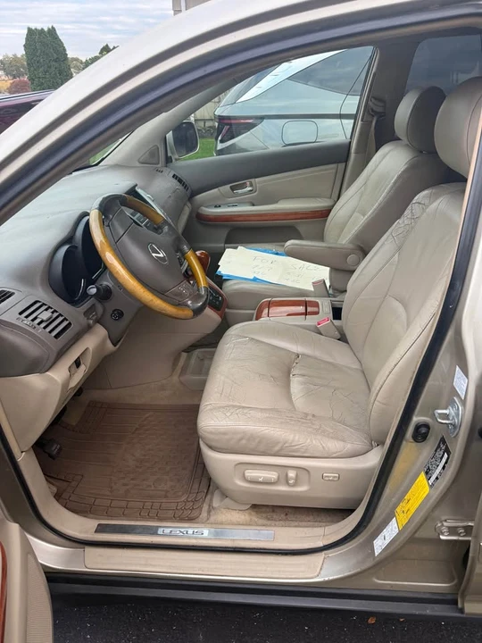 2004 Lexus RX 2nd Gen - Image 3 of 4