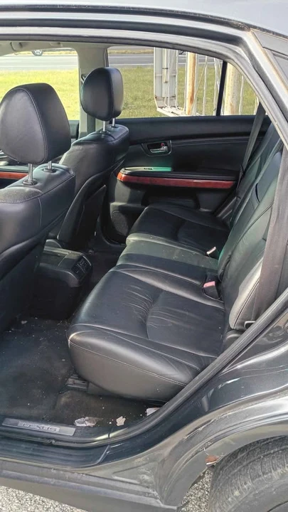 2004 Lexus RX 2nd Gen - Image 4 of 5