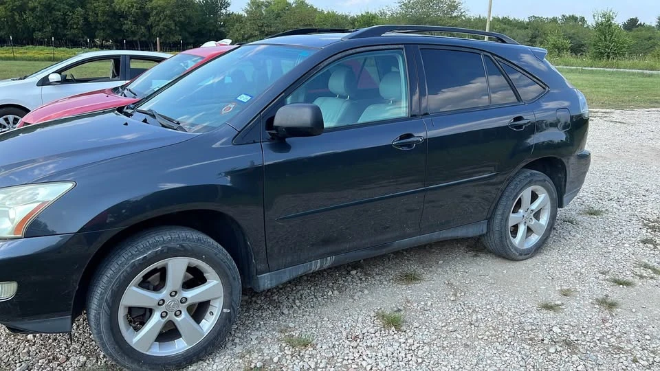 2004 Lexus RX 2nd Gen - Image 2 of 5
