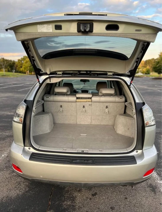 2004 Lexus RX 2nd Gen - Image 8 of 16