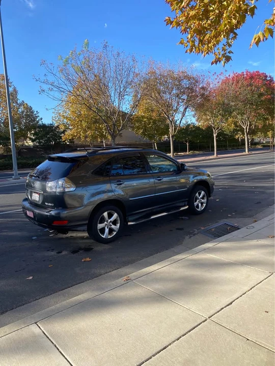 2004 Lexus RX 2nd Gen - Image 4 of 10