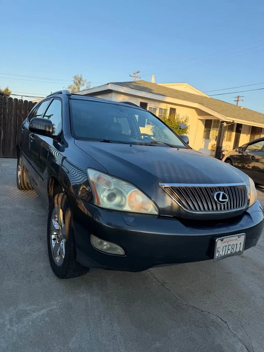 2004 Lexus RX 2nd Gen - Image 5 of 6