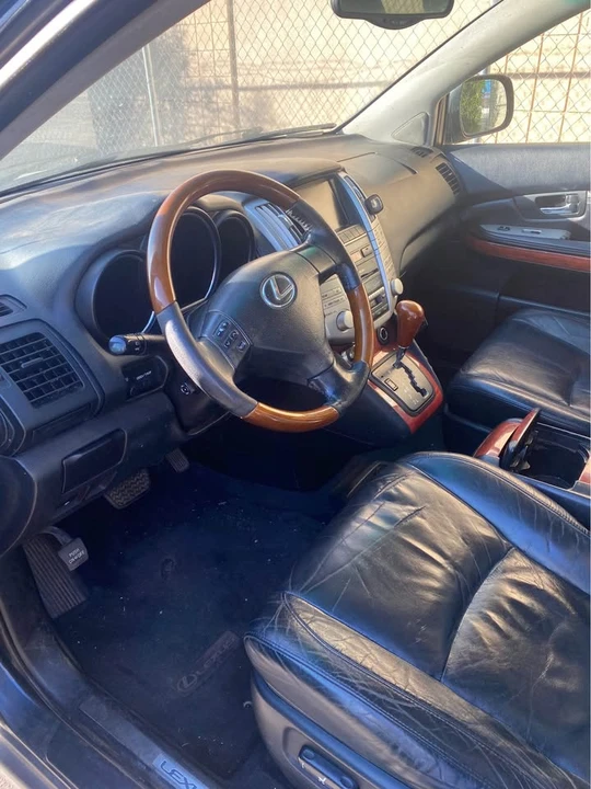 2004 Lexus RX 2nd Gen - Image 2 of 5