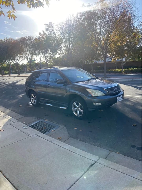 2004 Lexus RX 2nd Gen - Image 3 of 10