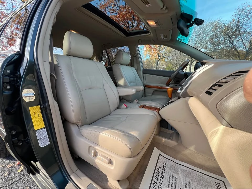 2004 Lexus RX 2nd Gen - Image 13 of 20