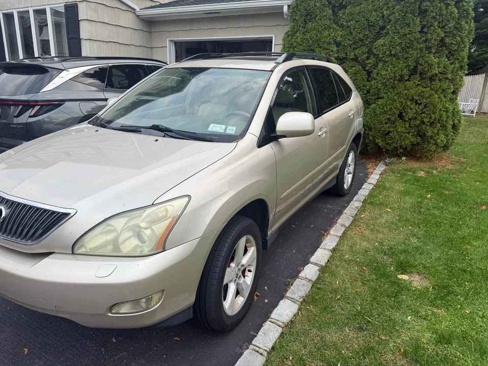 2004 Lexus RX 2nd Gen - Image 2 of 4