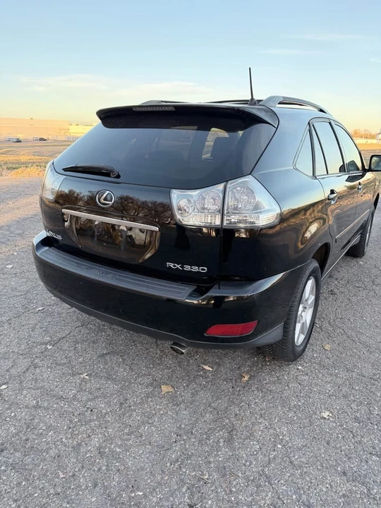 2004 Lexus RX 2nd Gen - Image 4 of 12