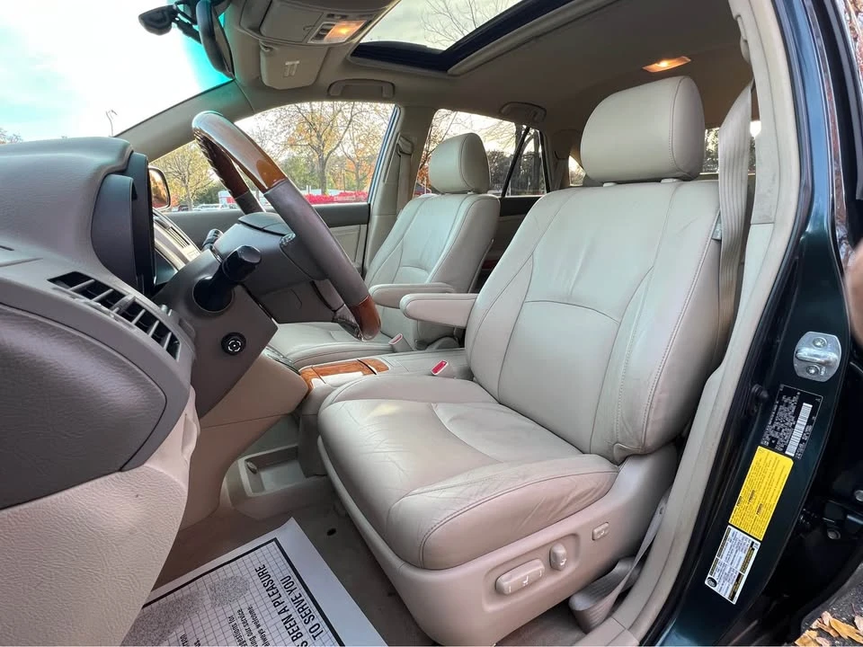 2004 Lexus RX 2nd Gen - Image 9 of 20