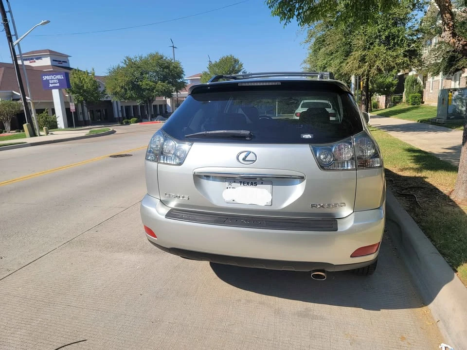 2004 Lexus RX 2nd Gen - Image 3 of 7