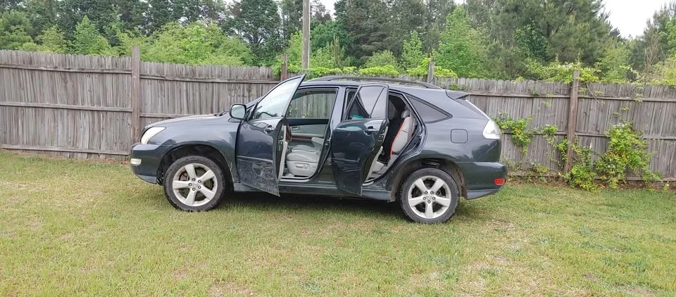 2004 Lexus RX 2nd Gen - Image 2 of 11