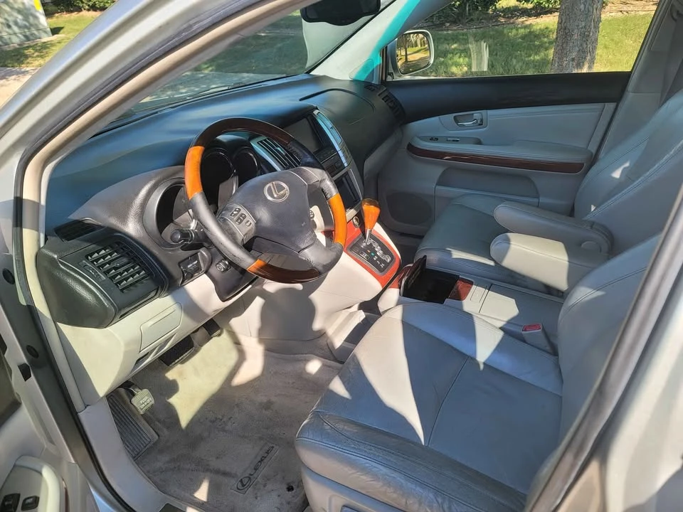 2004 Lexus RX 2nd Gen - Image 5 of 7