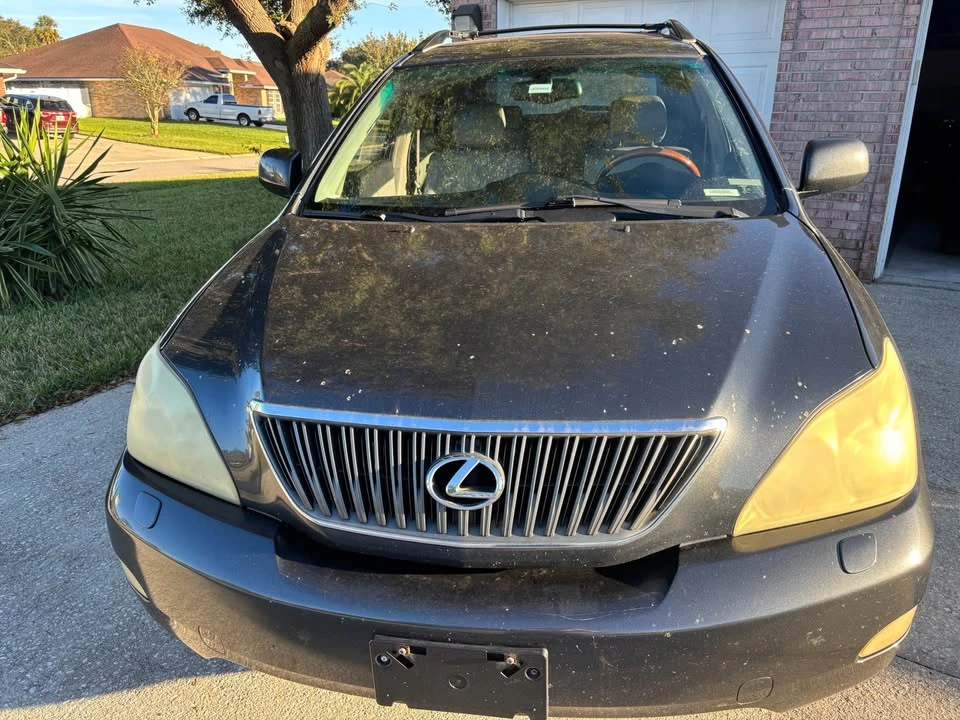 2004 Lexus RX 2nd Gen - Image 2 of 12