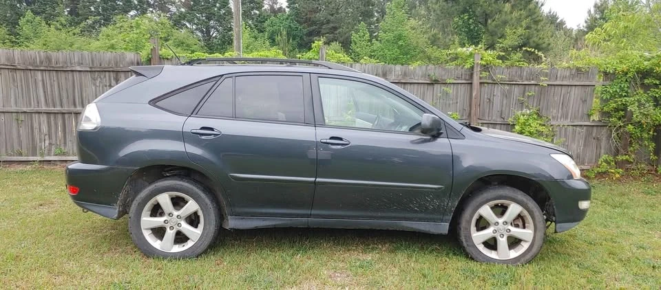 2004 Lexus RX 2nd Gen - Image 3 of 11