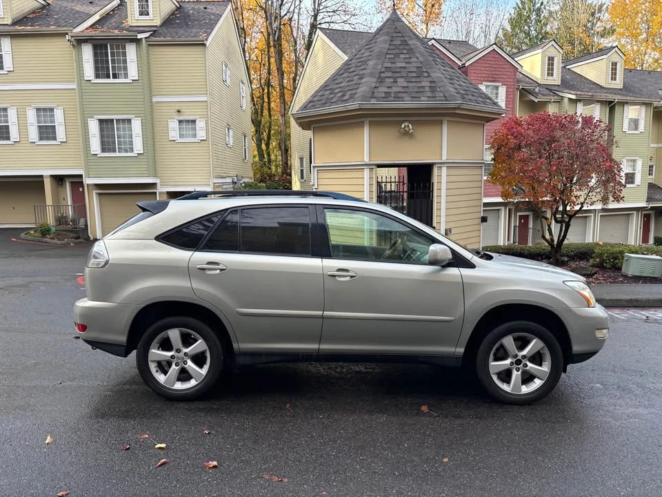 2004 Lexus RX 2nd Gen - Image 4 of 11