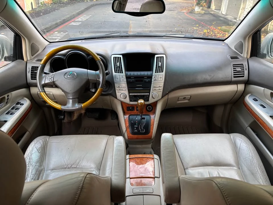2004 Lexus RX 2nd Gen - Image 10 of 11
