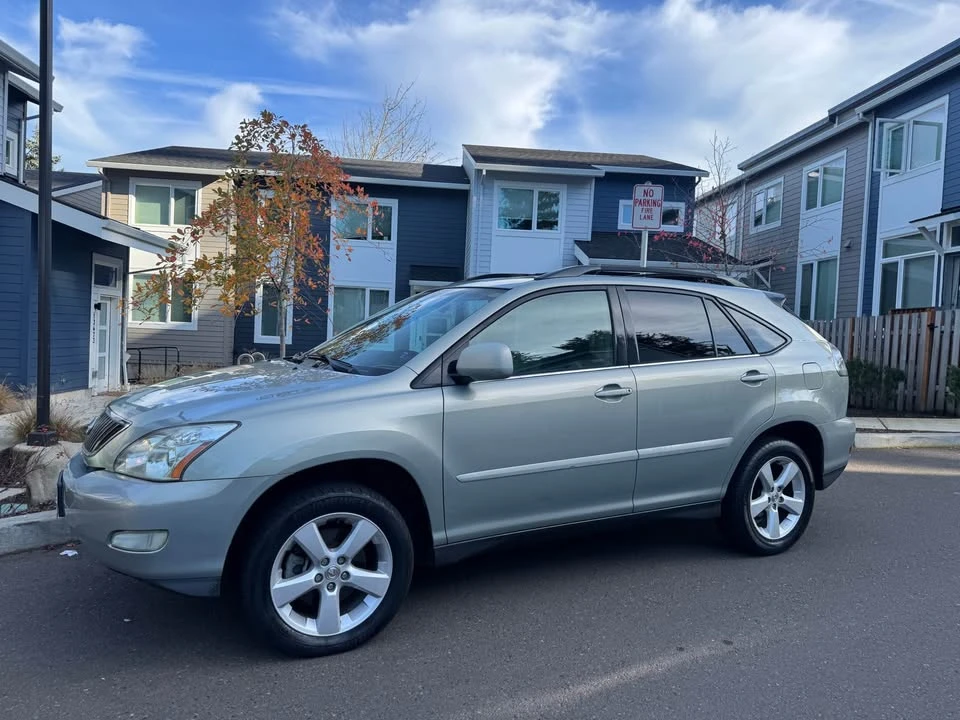2004 Lexus RX 2nd Gen - Image 4 of 15