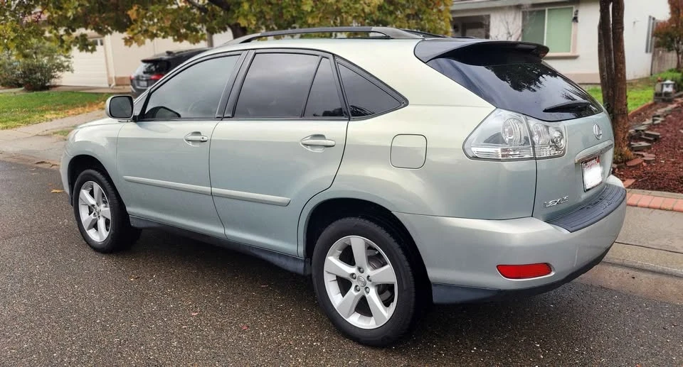 2004 Lexus RX 2nd Gen - Image 4 of 12