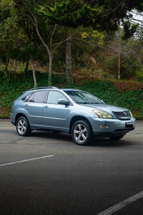 2004 Lexus RX 2nd Gen - Image 2 of 9