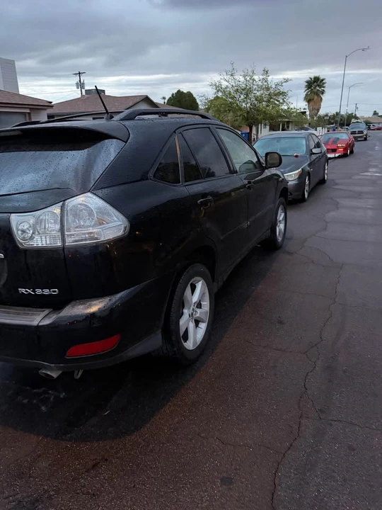 2004 Lexus RX 2nd Gen - Image 2 of 5