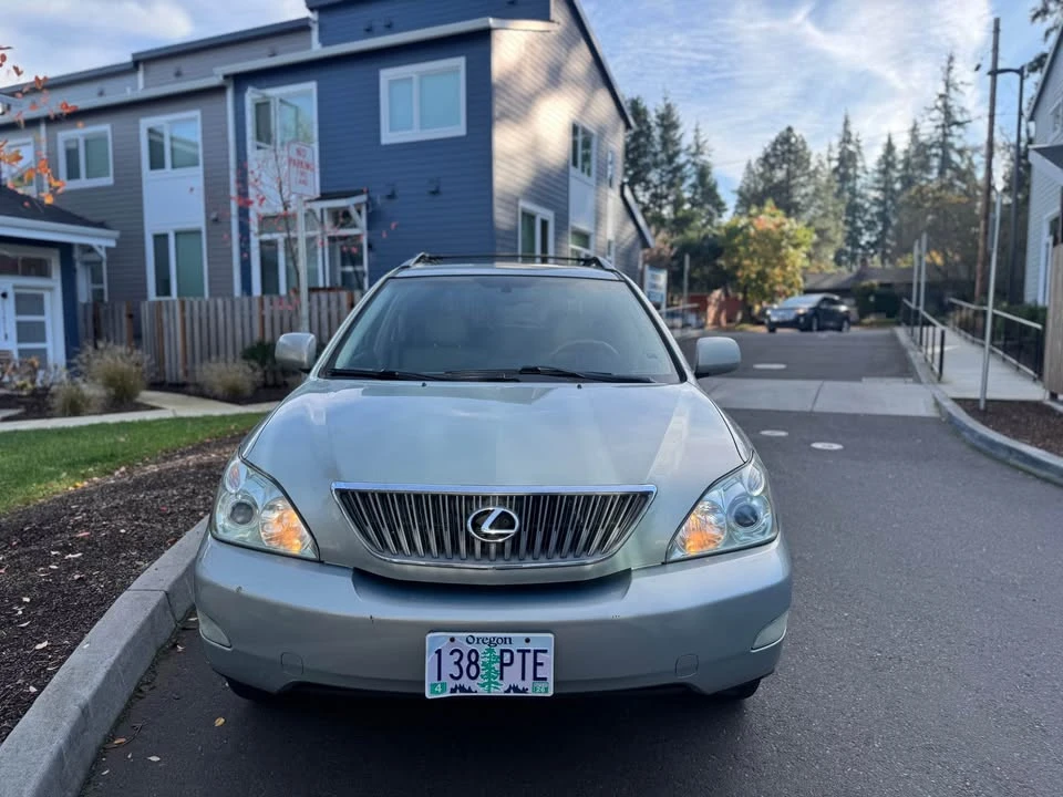 2004 Lexus RX 2nd Gen - Image 2 of 15