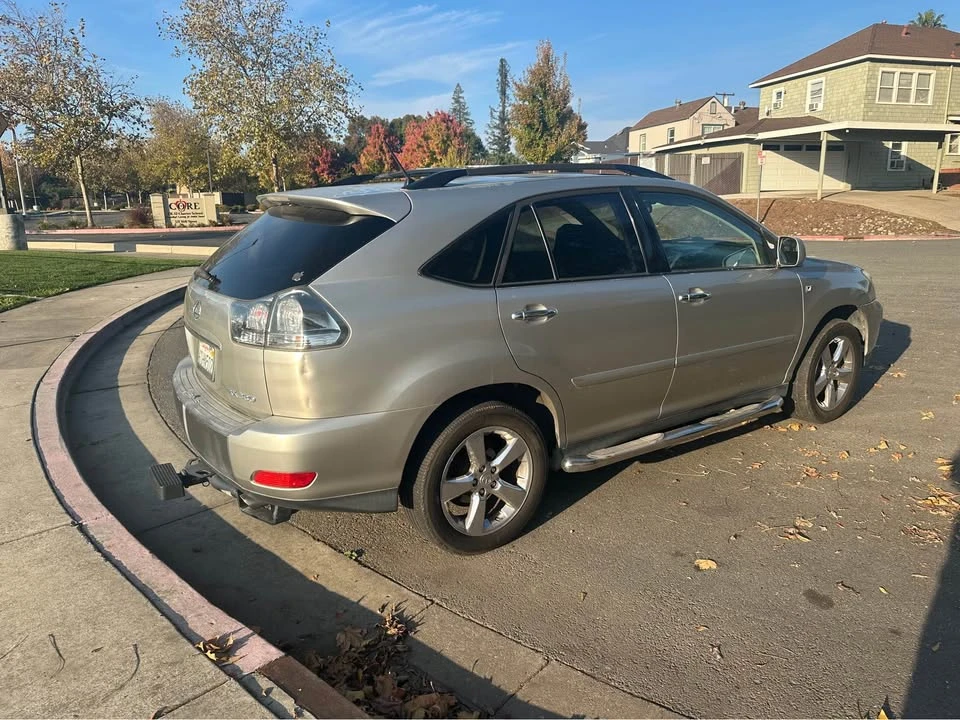 2004 Lexus RX 2nd Gen - Image 4 of 9