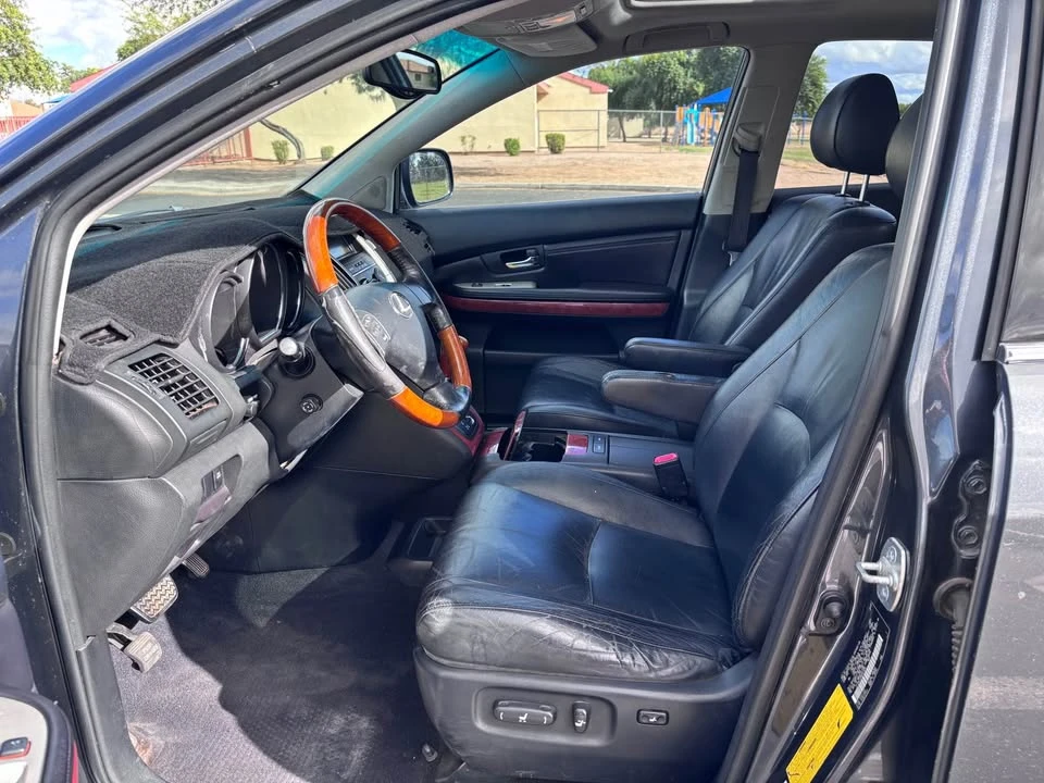 2004 Lexus RX 2nd Gen - Image 10 of 13