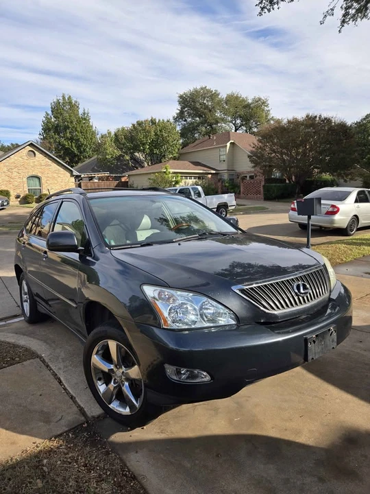 2004 Lexus RX 2nd Gen - Image 7 of 9