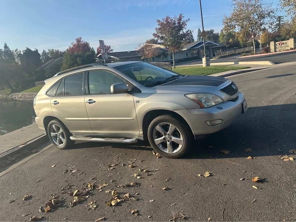 2004 Lexus RX 2nd Gen - Image 3 of 9