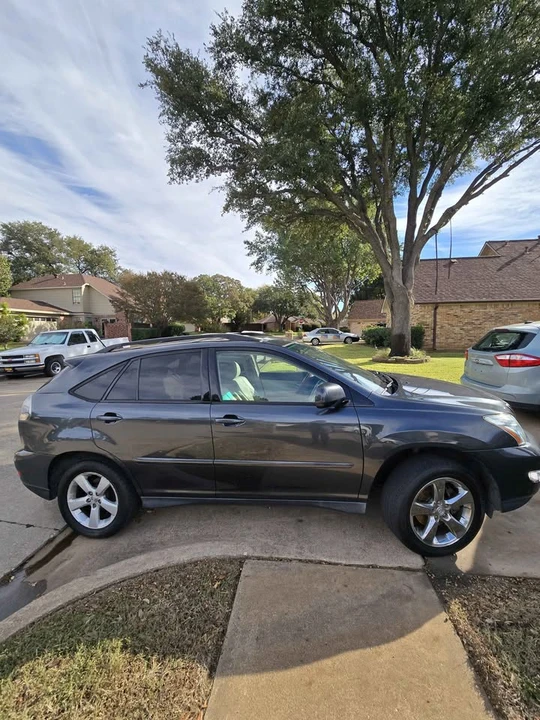 2004 Lexus RX 2nd Gen - Image 6 of 9