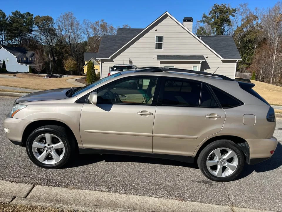2004 Lexus RX 2nd Gen - Image 5 of 15