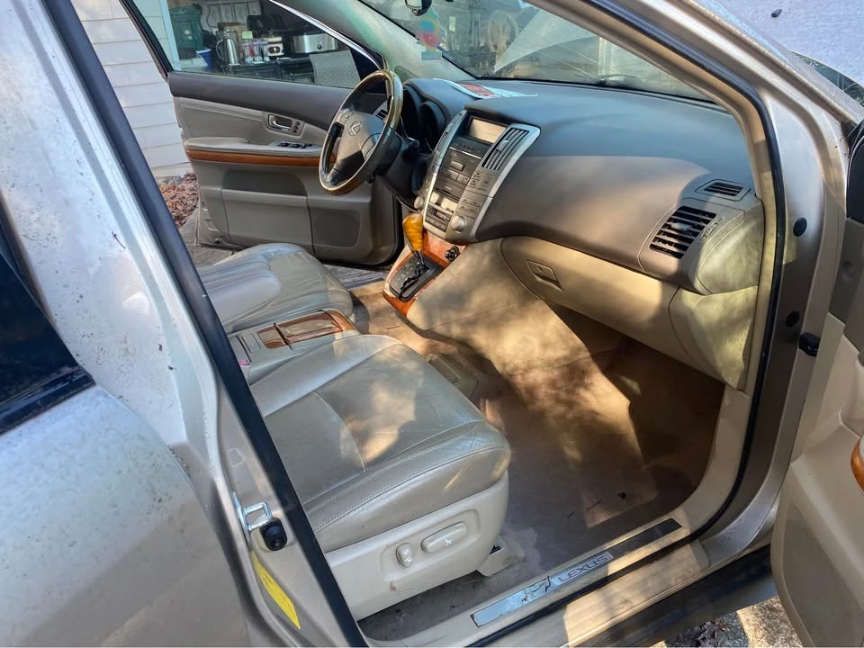 2004 Lexus RX 2nd Gen - Image 2 of 8