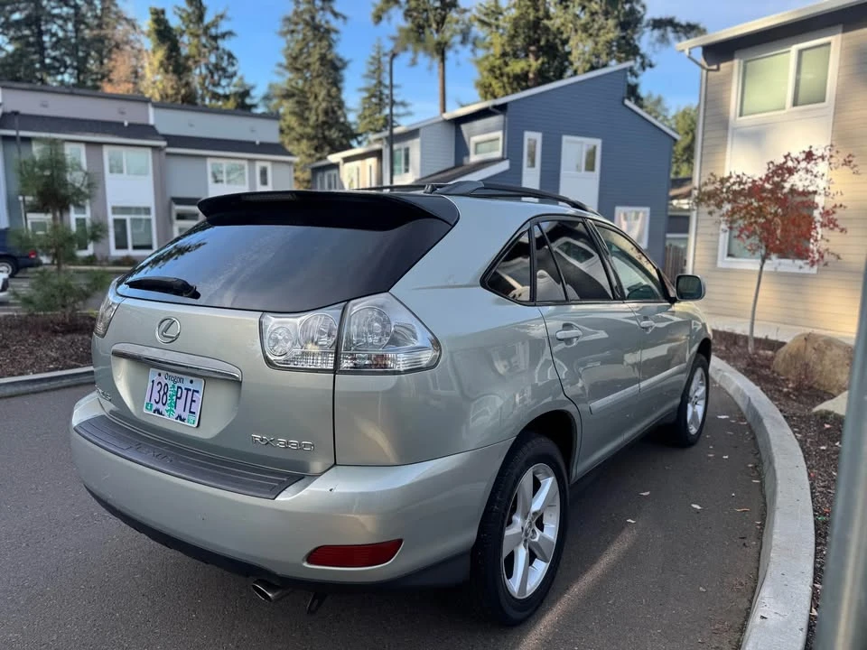 2004 Lexus RX 2nd Gen - Image 7 of 15