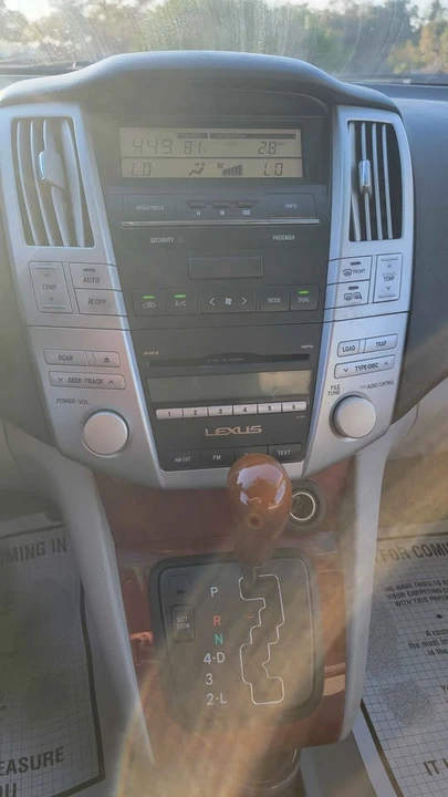 2004 Lexus RX 2nd Gen - Image 17 of 17