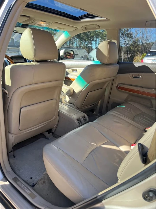 2004 Lexus RX 2nd Gen - Image 11 of 15