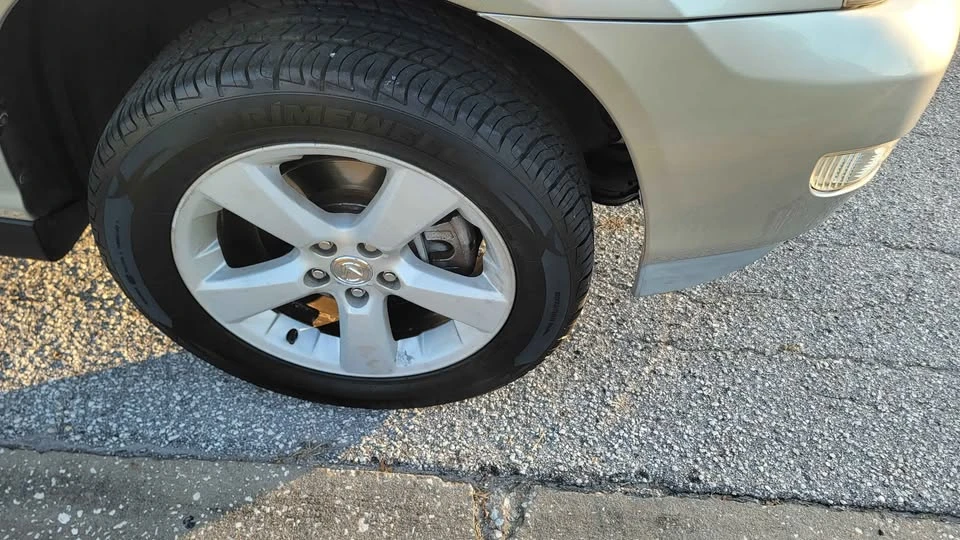 2004 Lexus RX 2nd Gen - Image 7 of 17