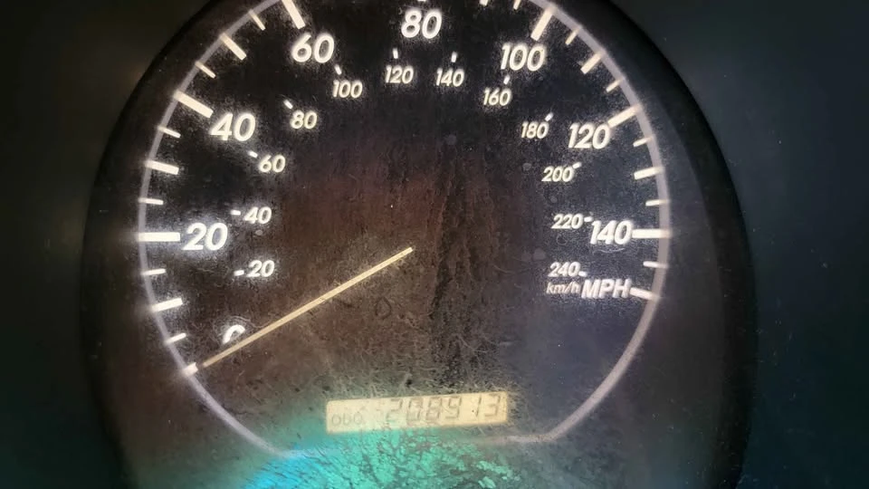2004 Lexus RX 2nd Gen - Image 16 of 17