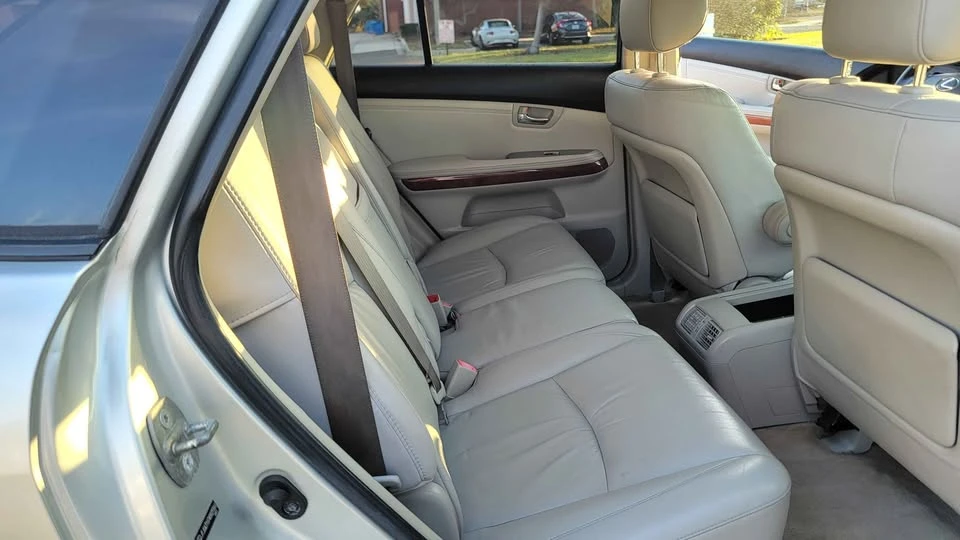 2004 Lexus RX 2nd Gen - Image 13 of 17