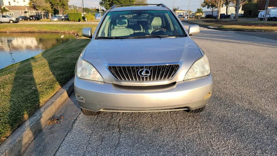 2004 Lexus RX 2nd Gen - Image 5 of 17