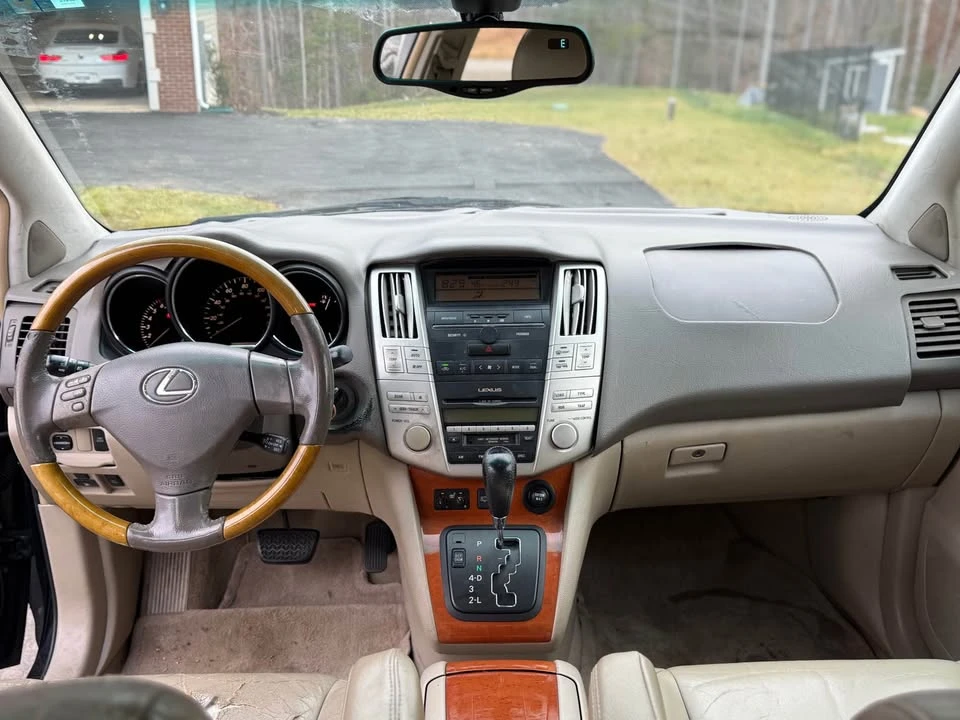 2004 Lexus RX 2nd Gen - Image 8 of 14