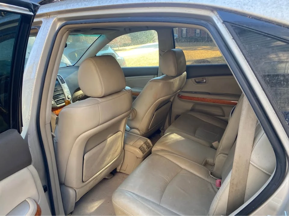 2004 Lexus RX 2nd Gen - Image 4 of 8
