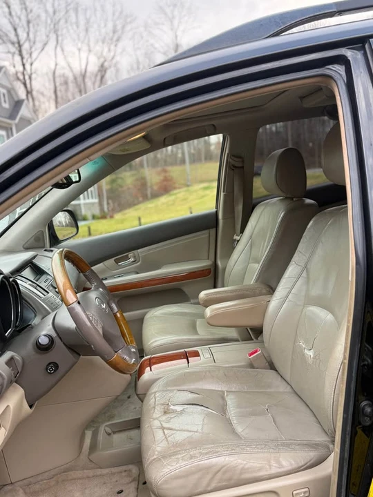 2004 Lexus RX 2nd Gen - Image 11 of 14
