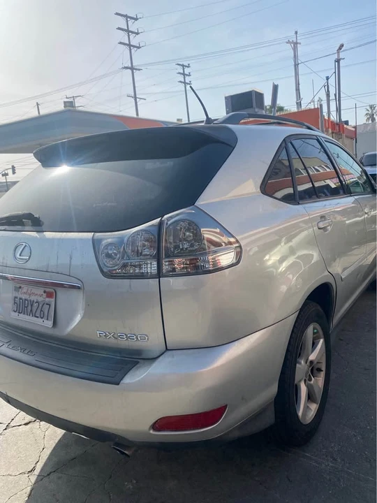 2004 Lexus RX 2nd Gen - Image 7 of 9