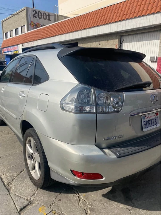 2004 Lexus RX 2nd Gen - Image 4 of 9